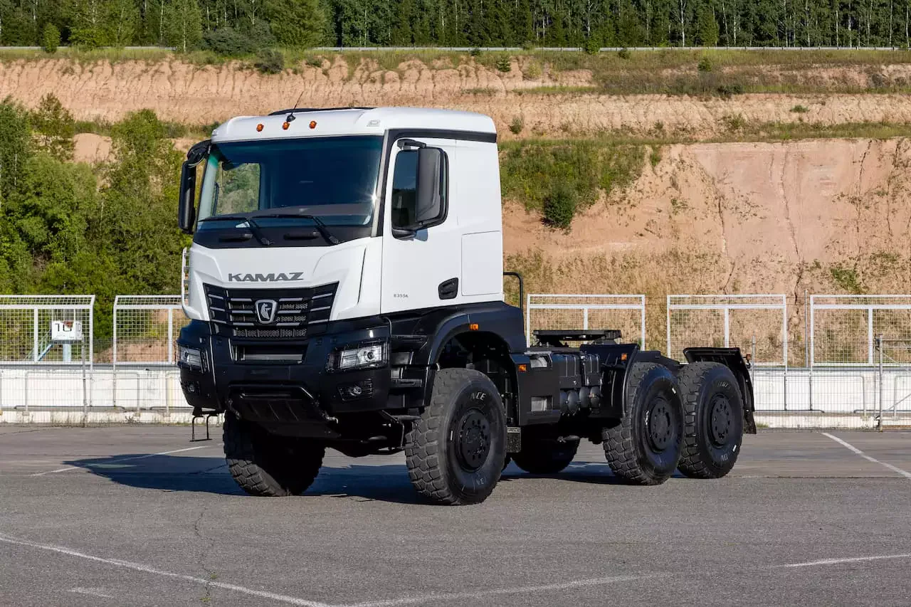 Седельный тягач 65954-40002-AA (6x6.1)